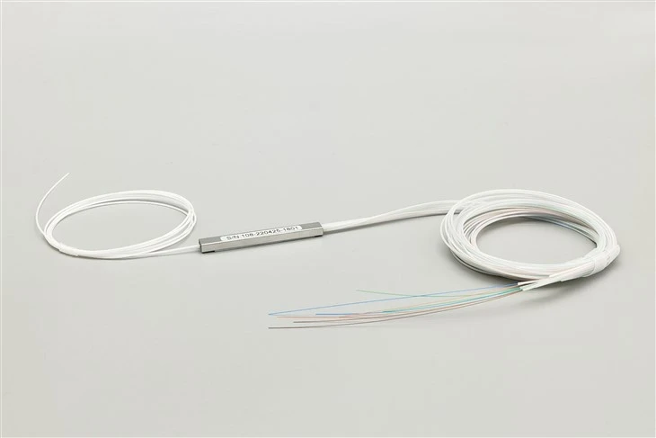 1x8 บมจ. แยกไฟเบอร์ออปติก WOC